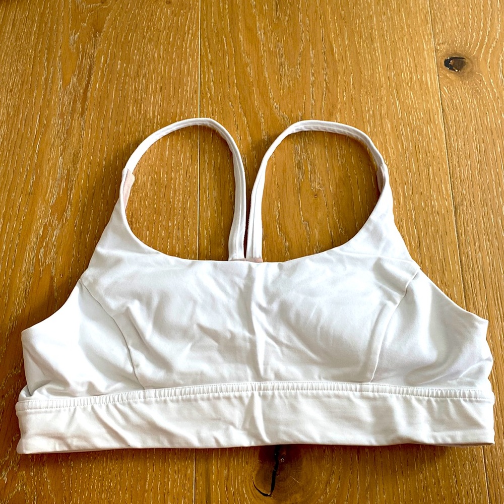 Lululemon sports bra w/ removable padding - white size 12